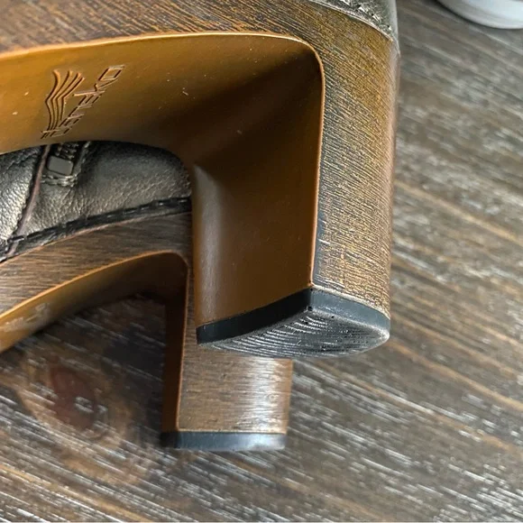 Dansko Delphina Leather Platform Peep Toe Block Heel Clog Booties 38 Aged Bronze - Picture 12 of 16